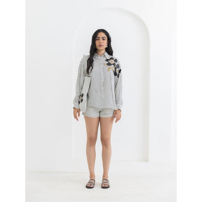 POOJA RAJGARHIA GUPTA White Kimino Co-Ord (Set of 2)