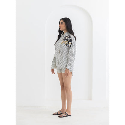 POOJA RAJGARHIA GUPTA White Kimino Co-Ord (Set of 2)