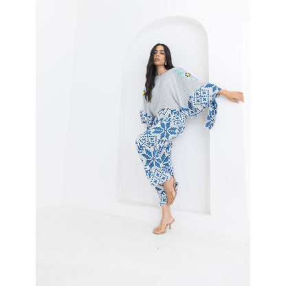 POOJA RAJGARHIA GUPTA Blue Sleeve Knot Co-Ord (Set of 2)