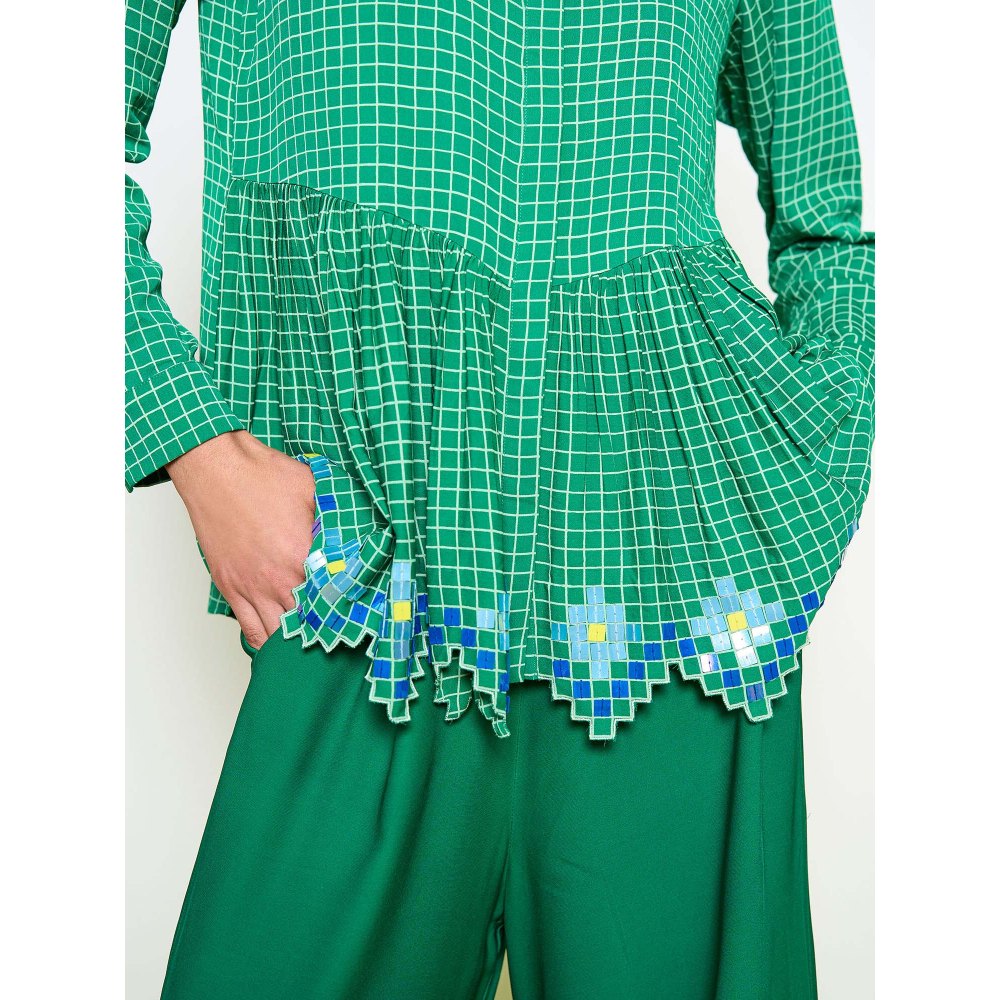 POOJA RAJGARHIA GUPTA Green Honeybee Co-Ord (Set of 2)
