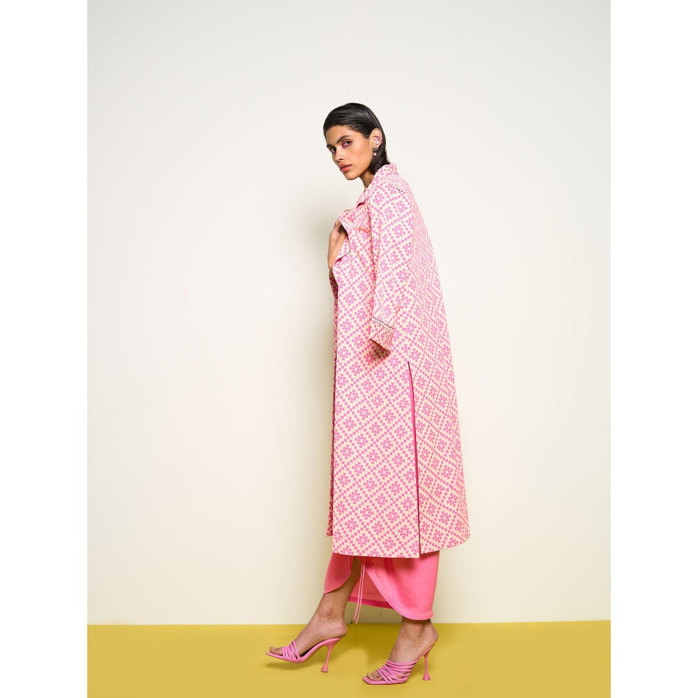 POOJA RAJGARHIA GUPTA Pink Honeycomb Overcoat