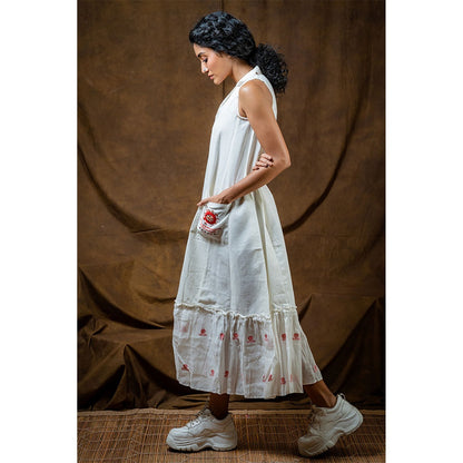 PRATHAA White Shvets Maxi Dress