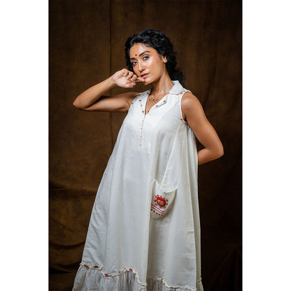 PRATHAA White Shvets Maxi Dress