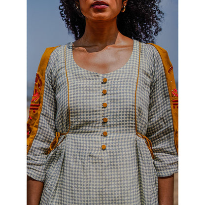 PRATHAA Grey Baadal Dress