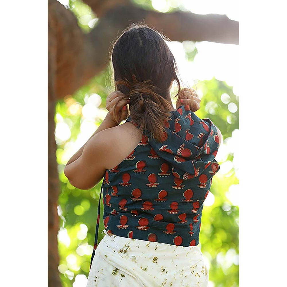 PRATHAA Bawra Bindi Green Halter Stitched Blouse With Hoodie