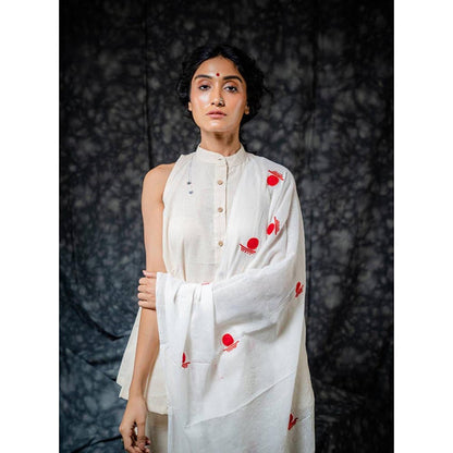PRATHAA Women Beige Cotton Solid Kurti with Pant and Dupatta