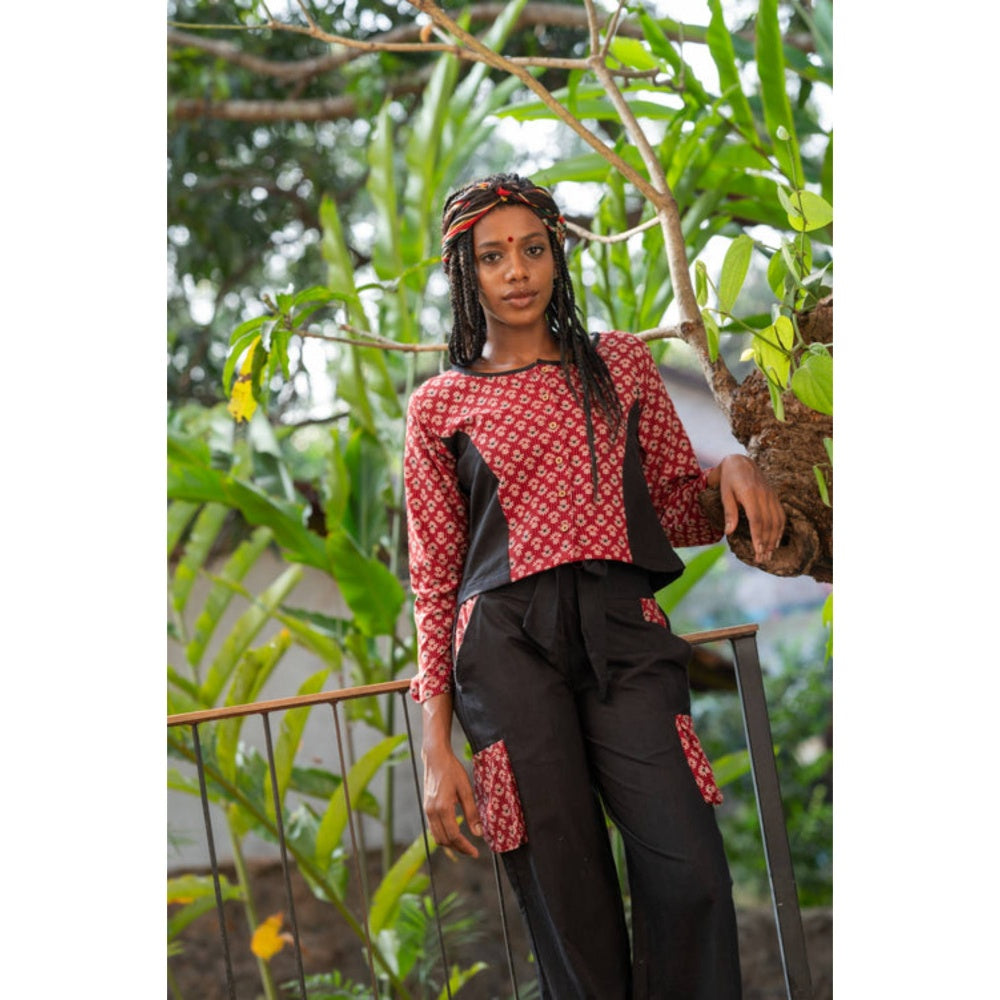 PRATHAA Aastey : Set - Crop Top With Pants