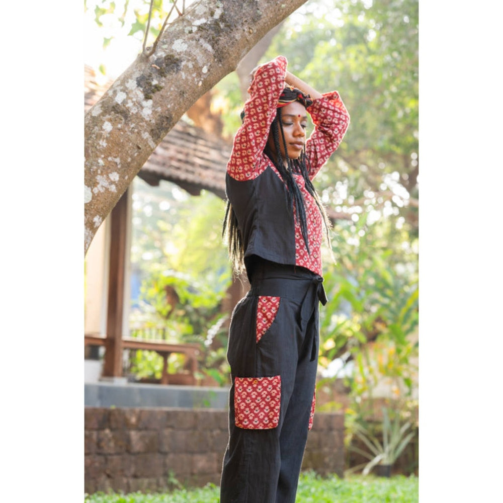 PRATHAA Aastey : Set - Crop Top With Pants