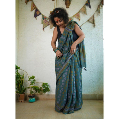 PRATHAA Harini Batik Print Handloom Cotton Saree Without Blouse