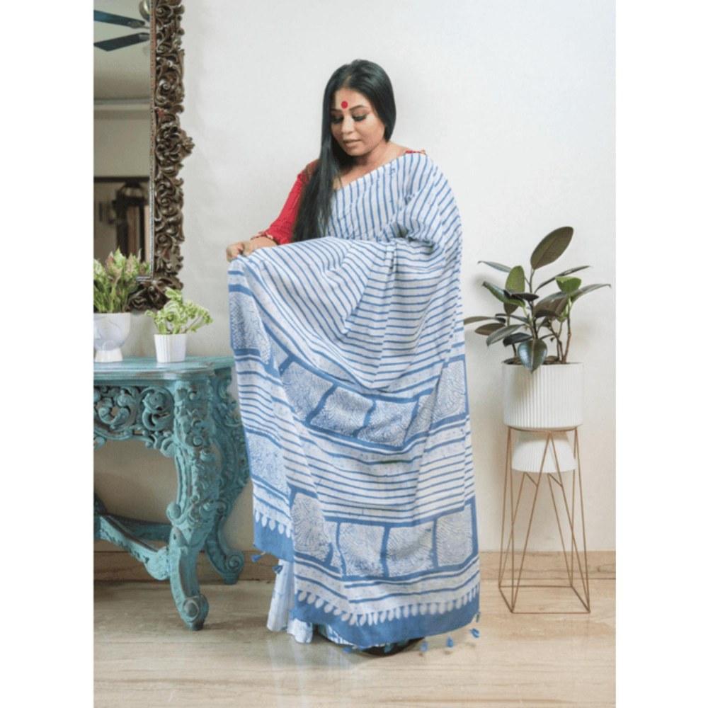 PRATHAA Neelakshi Batik Print Handloom Cotton Saree Without Blouse