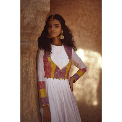 PRATIBHA SULTANIA White Pleated Yoke Anarkali Kurta with Multi Hand Embellished Work