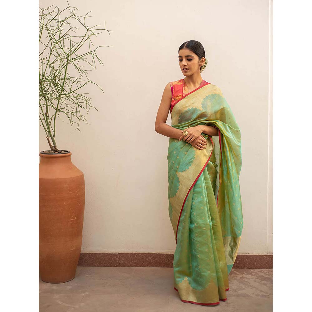 PRIYANKA RAAJIV Sora - Aquagreen Silk Saree with Reverse Scalloped God Border with Unstitched Blouse
