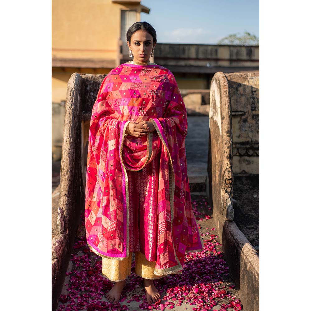 PRIYANKA RAAJIV Zera - Indian Pink Upcycled Patchwork Dupatta