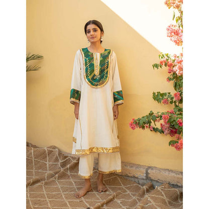 PRIYANKA RAAJIV Zoran - Ivory Upcycled Patchwork Kurta (Set of 2)