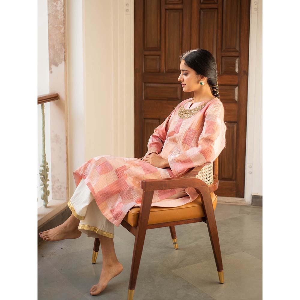 PRIYANKA RAAJIV Senara - Pink Upcycled Patchwork Kurta (Set of 2)