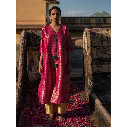 PRIYANKA RAAJIV Neima + Nara - Pink Brocade Kurta with Silk Brocade Pants (Set of 2)