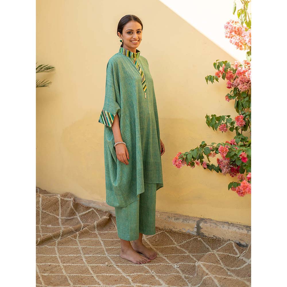 PRIYANKA RAAJIV Sadeh - Green Cotton Kaftan Style Co -Ord with Patchwork Detailing (Set of 2)