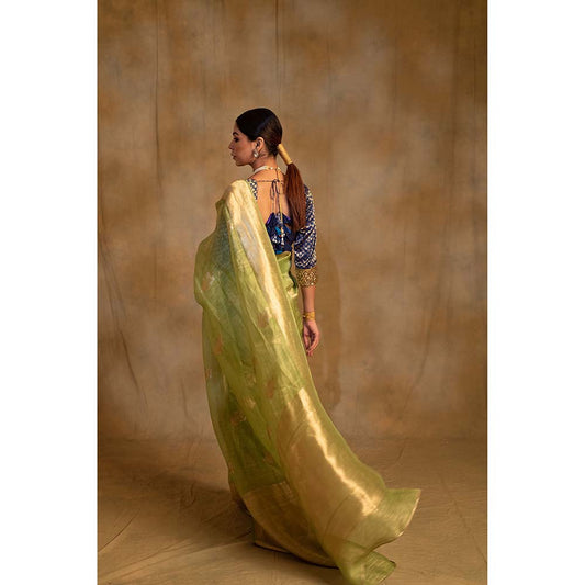 PRIYANKA RAAJIV Sarhul Sagee Green Linen-Silk Organza Saree with Unstitched Blouse