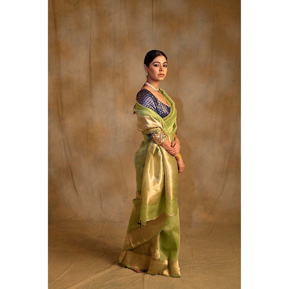 PRIYANKA RAAJIV Sarhul Sagee Green Linen-Silk Organza Saree with Unstitched Blouse
