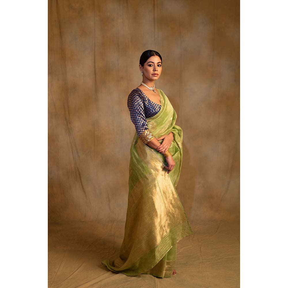 PRIYANKA RAAJIV Sarhul Sagee Green Linen-Silk Organza Saree with Unstitched Blouse