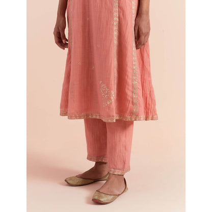 Priya Chaudhary Peach Soft Chanderi Kurta with Pants and Dupatta (Set of 3)