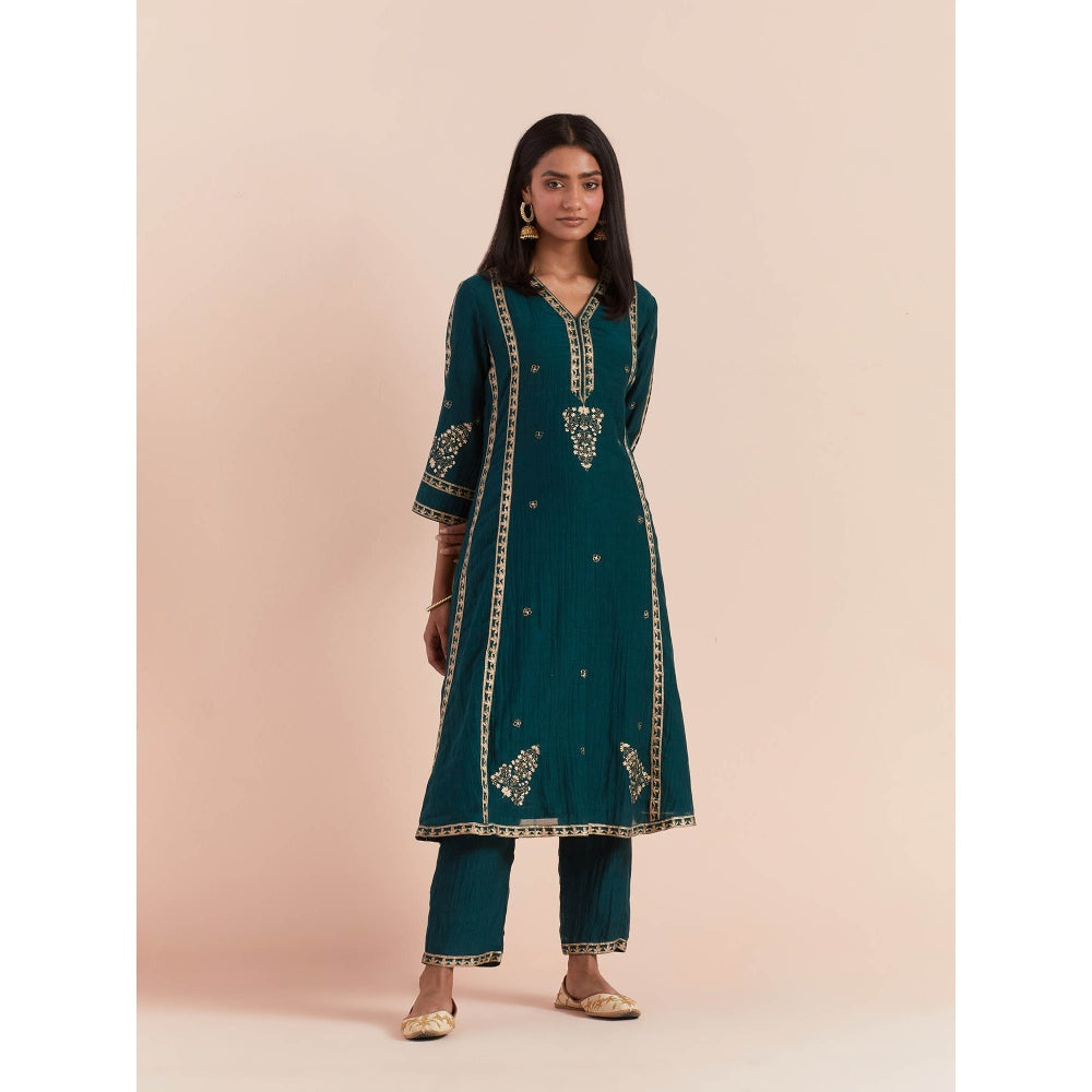 Priya Chaudhary Green Soft Chanderi Kurta with Pants (Set of 2)