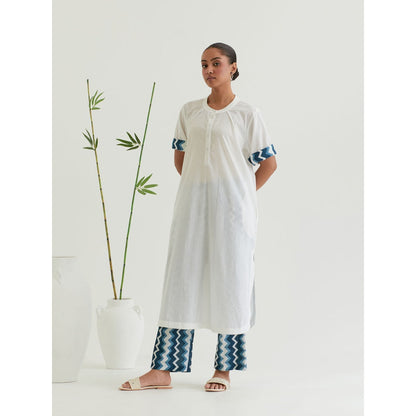 Priya Chaudhary White and Blue Solid Kurta with Printed Pant (Set of 2)