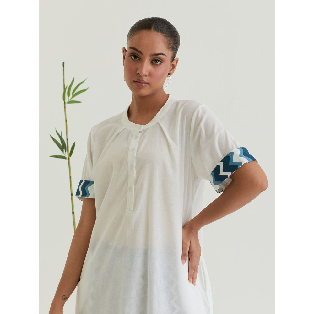 Priya Chaudhary White and Blue Solid Kurta with Printed Pant (Set of 2)