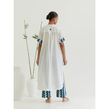 Priya Chaudhary White Cotton Solid- Printed Kurta
