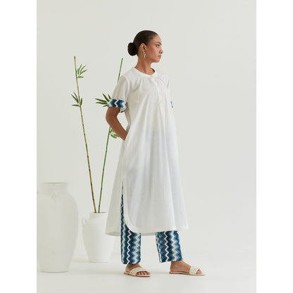 Priya Chaudhary White Cotton Solid- Printed Kurta