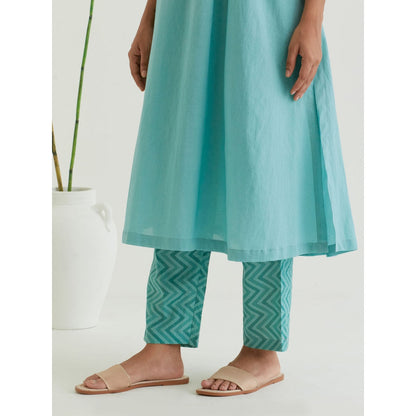 Priya Chaudhary Green Cotton Printed Pant
