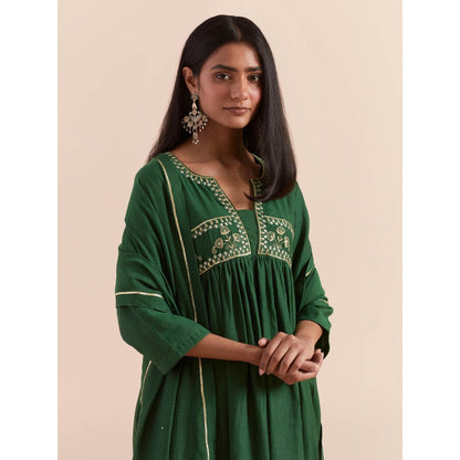 Priya Chaudhary Green Anarkali Kurta with Pant and Dupatta (Set of 3)