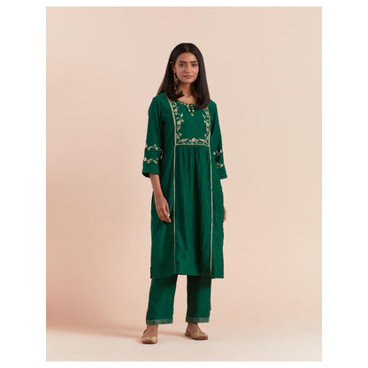 Priya Chaudhary Green Embroidered Kurta