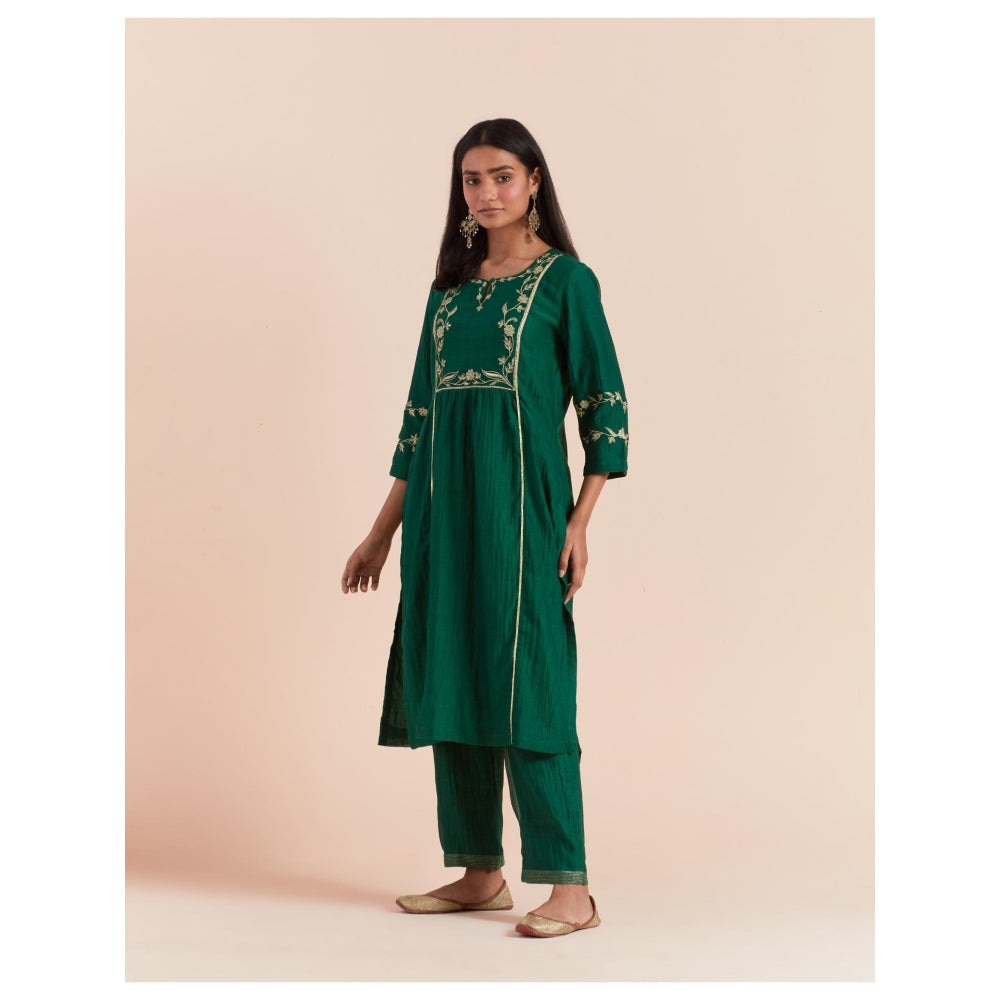 Priya Chaudhary Green Embroidered Kurta