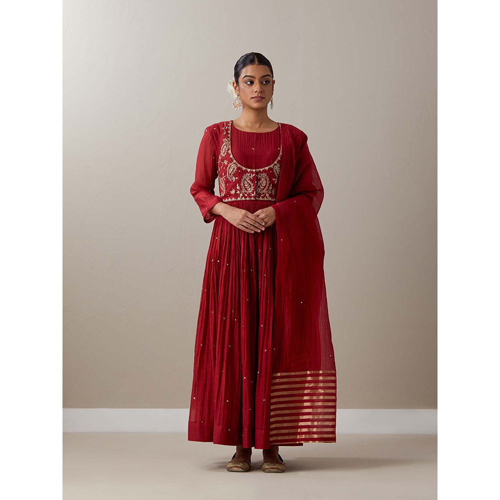 Priya Chaudhary Red Kurtas Red Jacket Kurta with Pant and Dupatta (Set of 4)