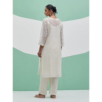 Priya Chaudhary White Chanderi Organza Kurta With Pant And Dupatta