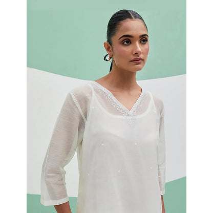 Priya Chaudhary White Chanderi Organza Kurta With Pant And Dupatta