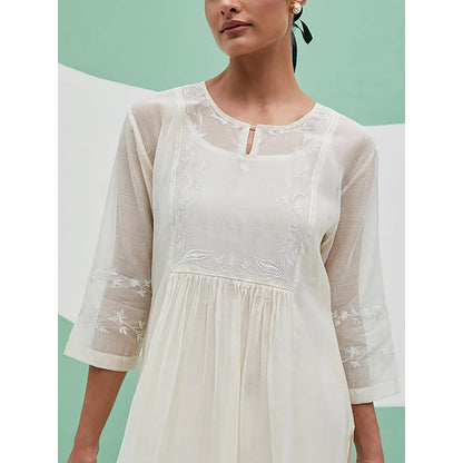 Priya Chaudhary White Chanderi Organza Kurta With Pant And Dupatta