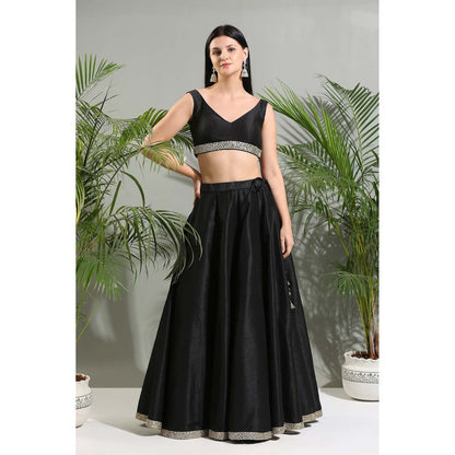 PRITI SAHNI DESIGNS Black Raw Silk Lehenga with Blouse and Dupatta (Set of 3)