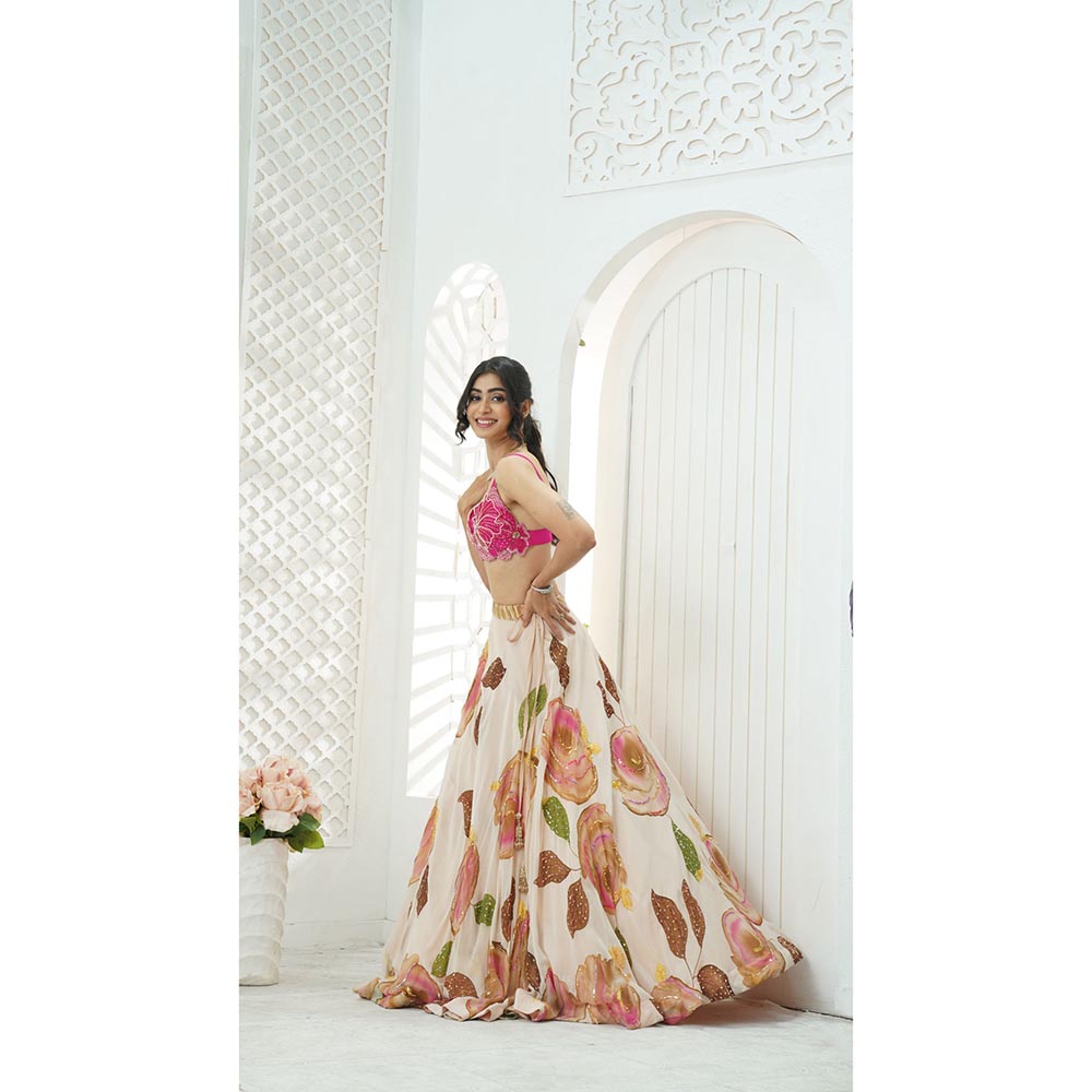 PRITI SAHNI DESIGNS Pink Floral Embroidered Blouse with Lehenga & Dupatta