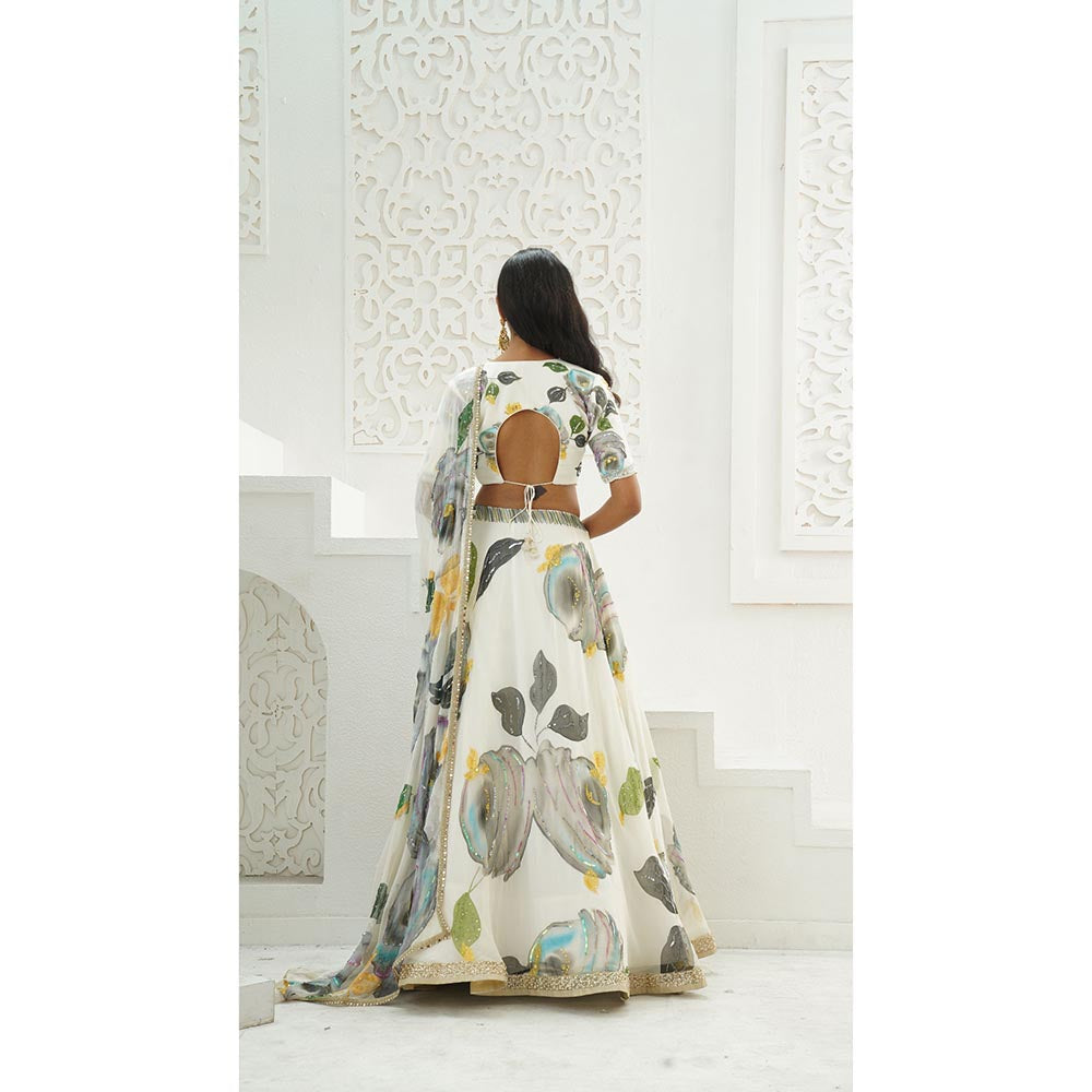 PRITI SAHNI DESIGNS Ivory Embroidered Blouse with Lehenga & Dupatta