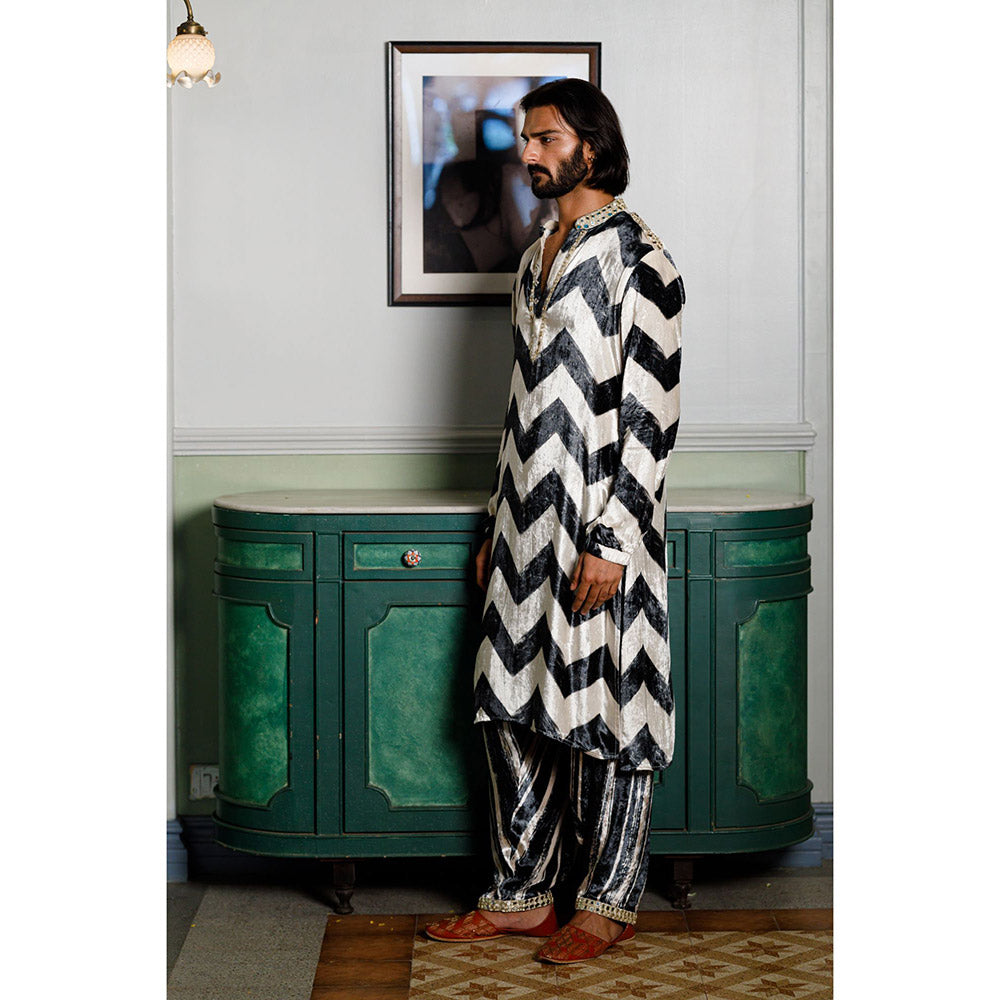 PS Men by Payal Singhal Black Chevron Printed Embroidered Kurta with Salwar (Set of 2)