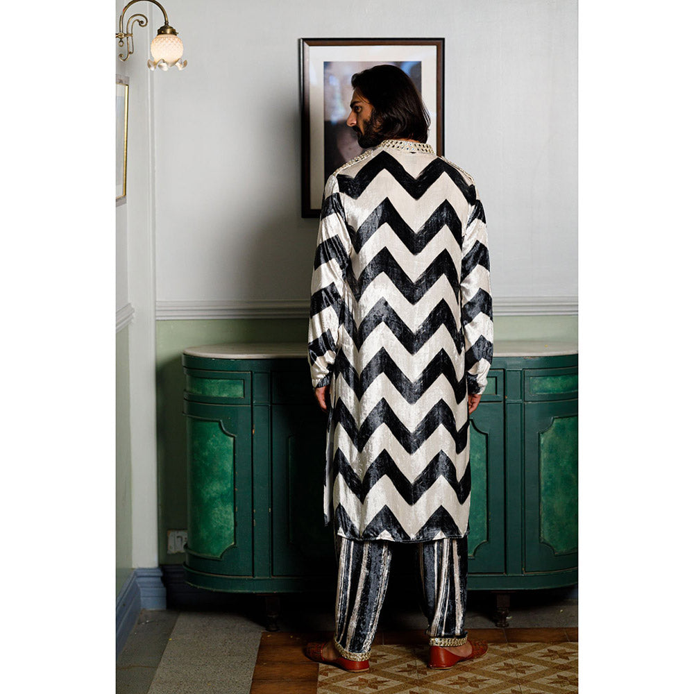 PS Men by Payal Singhal Black Chevron Printed Embroidered Kurta with Salwar (Set of 2)