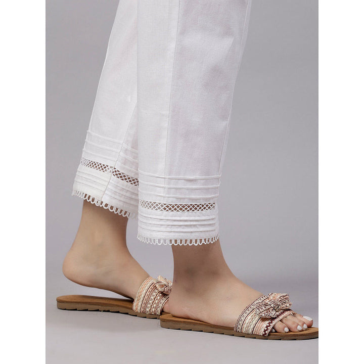 QOMN White Poplin Straight Fit Trousers