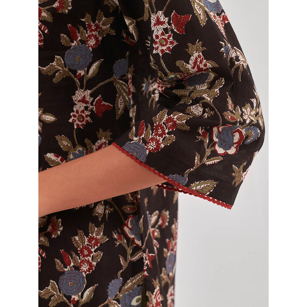 QOMN Floral Print Cotton Shirt Style Top