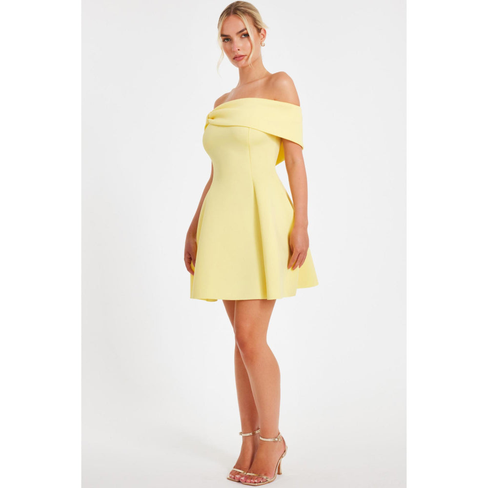 Quiz Clothing Women Yellow Polyester Solid Dress