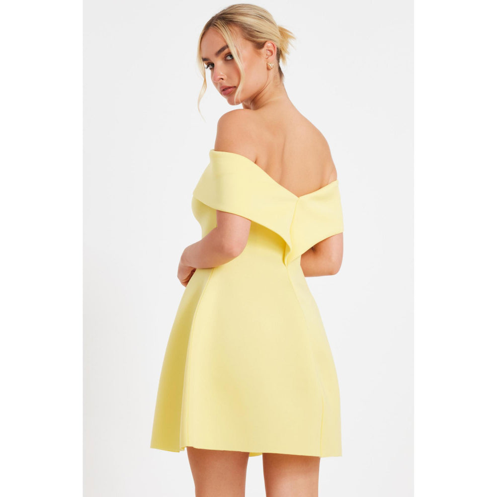 Quiz Clothing Women Yellow Polyester Solid Dress