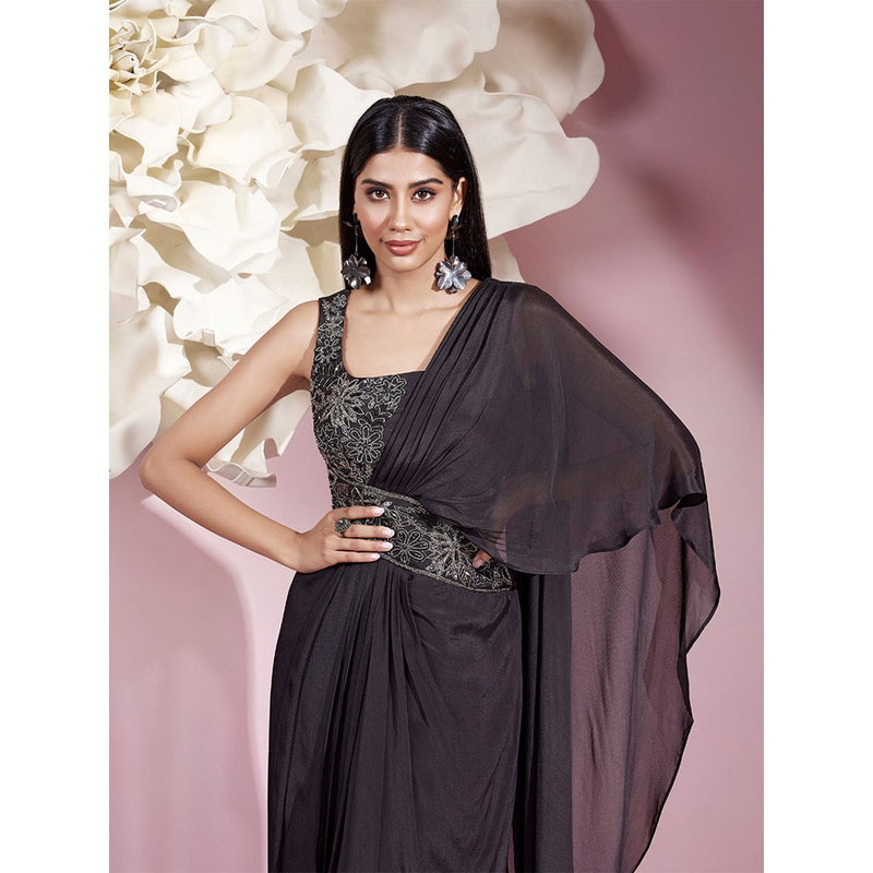 Qunic Black Midnight Muse Gown