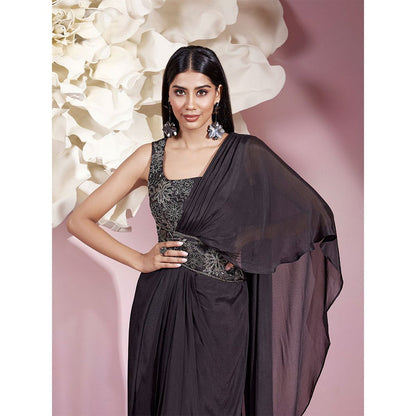 Qunic Black Midnight Muse Gown