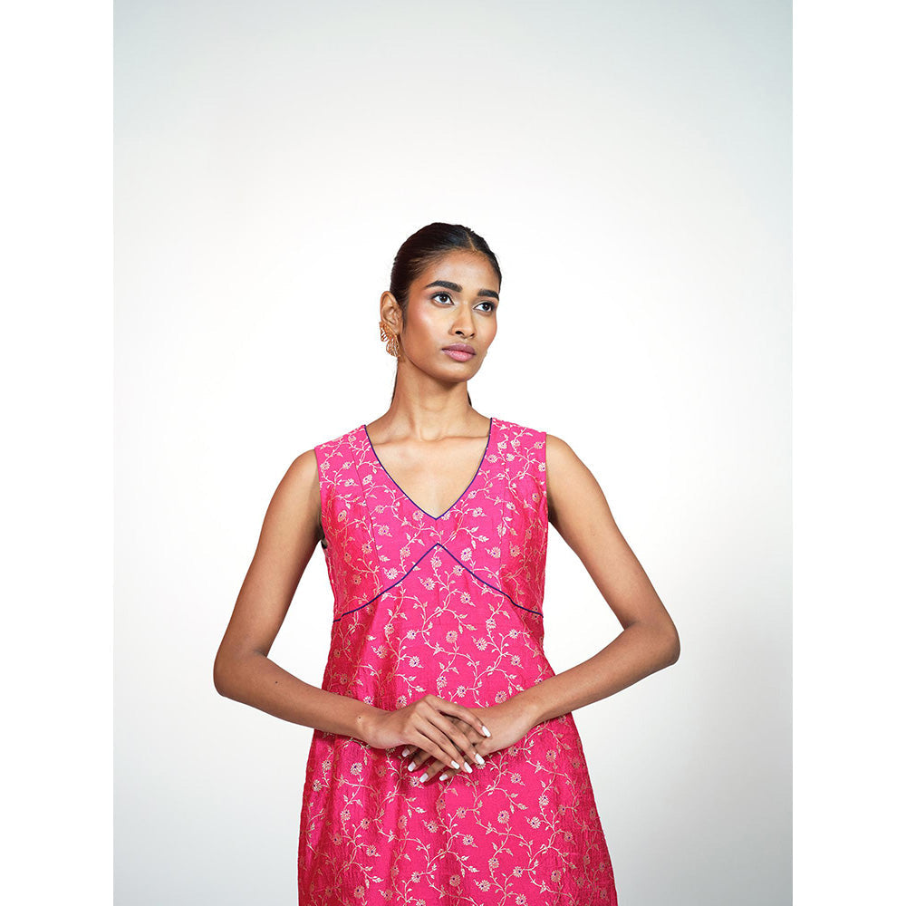 RAAG SUTRA Rani Banarasi Brocade Kurta with Pant and Dupatta (Set of 3)